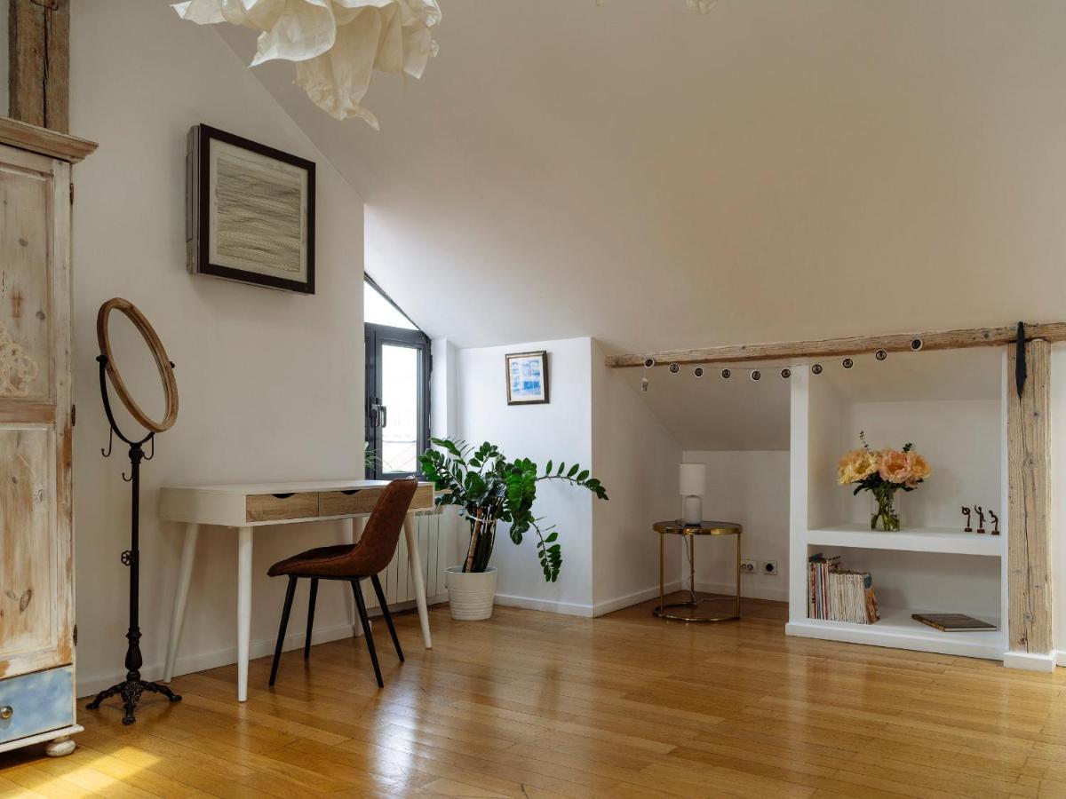 Artistic Loft In The Old Town Bucureşti